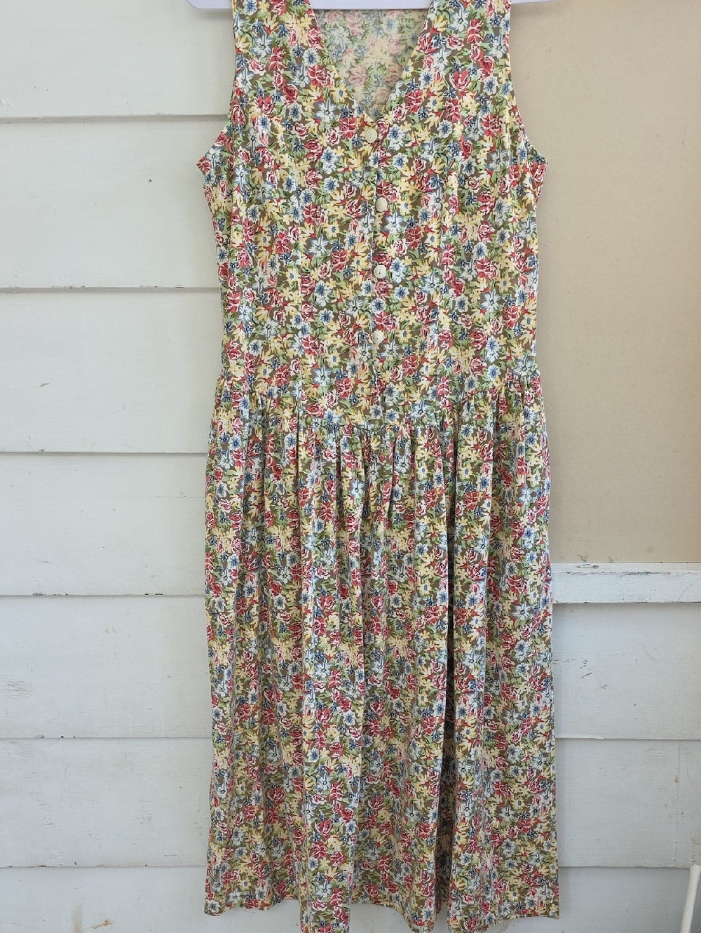 Floral Button-Front Sleeveless Midi Dress - Yellow Base with Red & Blue Flowers